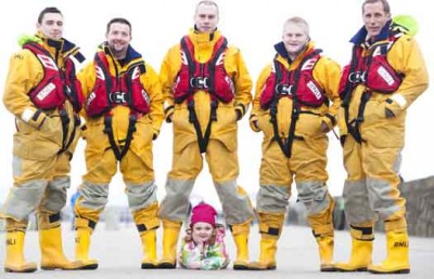 dunlaoghiarelifeboatcrew.jpg